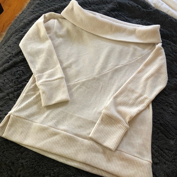 Gap - Off Shoulder Ribbed Sweater - NWT - Picture 1 of 2